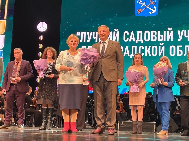 Садовый участок сосновоборцев признан лучшим в Ленинградской области