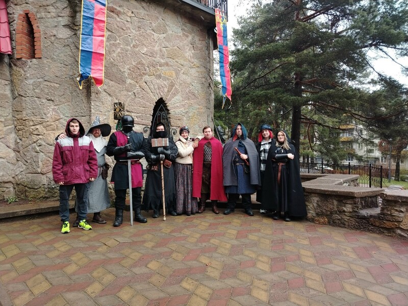 В сказочном замке - весна